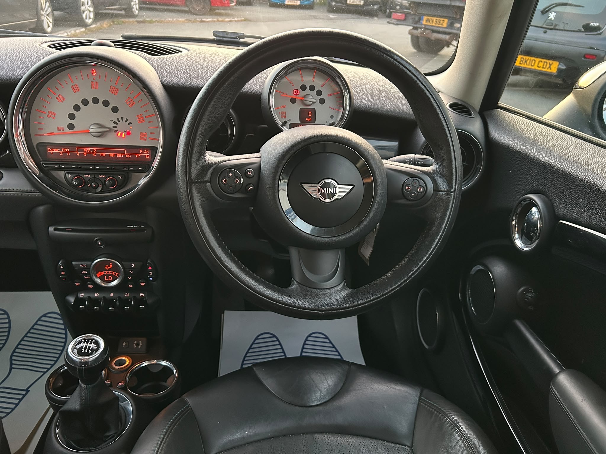2013 Mini Hatch thumbnail 17