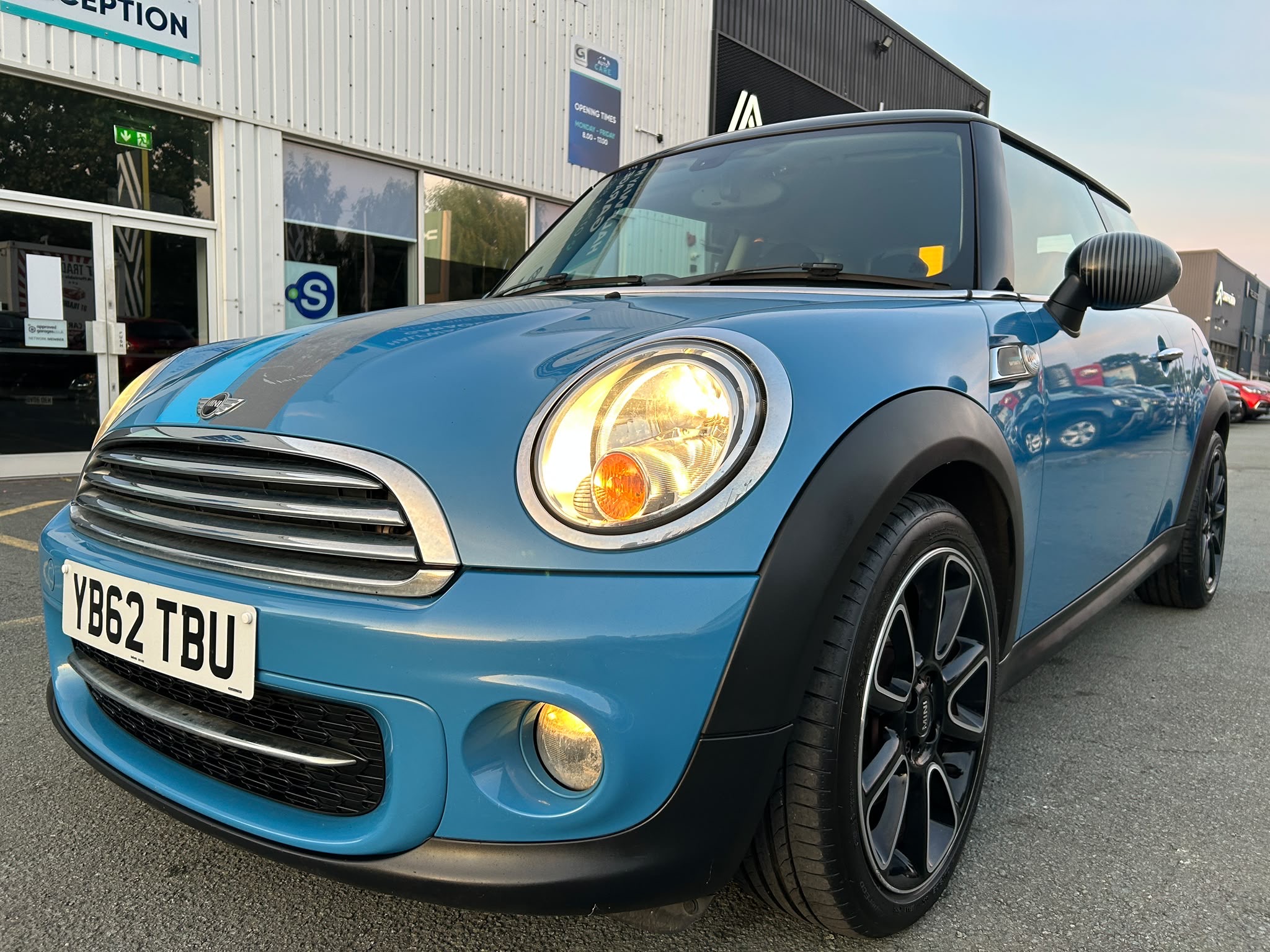 2013 Mini Hatch thumbnail 9
